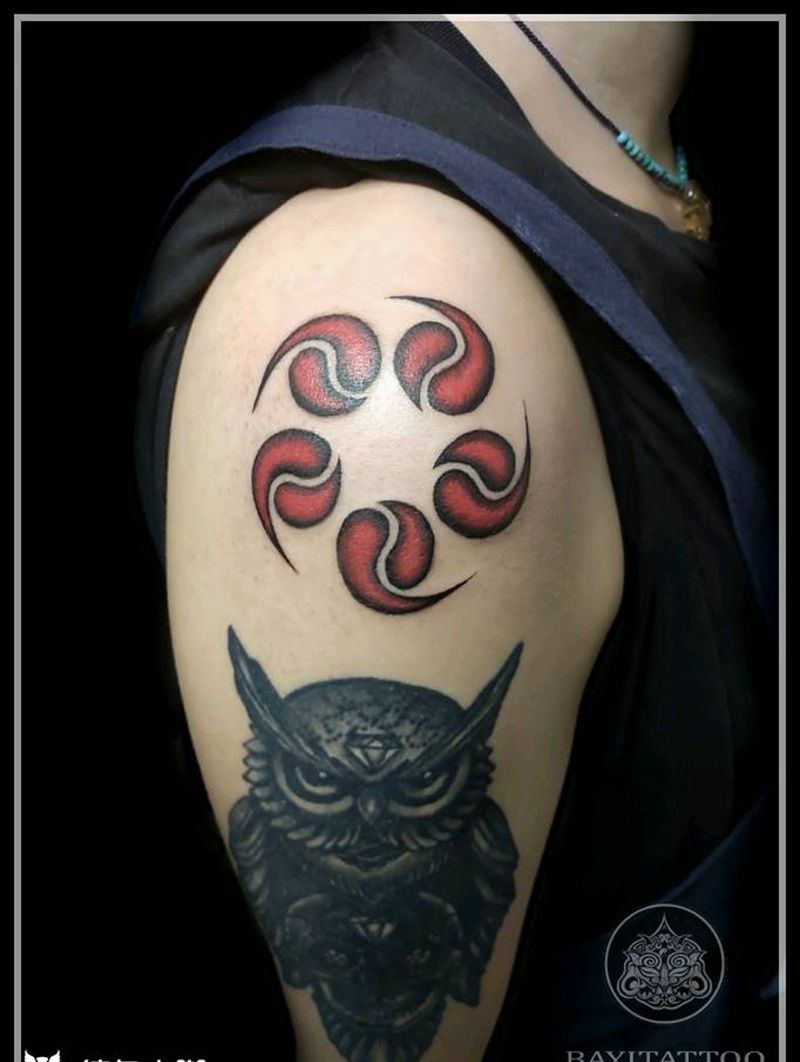 侠岚纹身图片_肩部几何图腾侠岚纹身图案