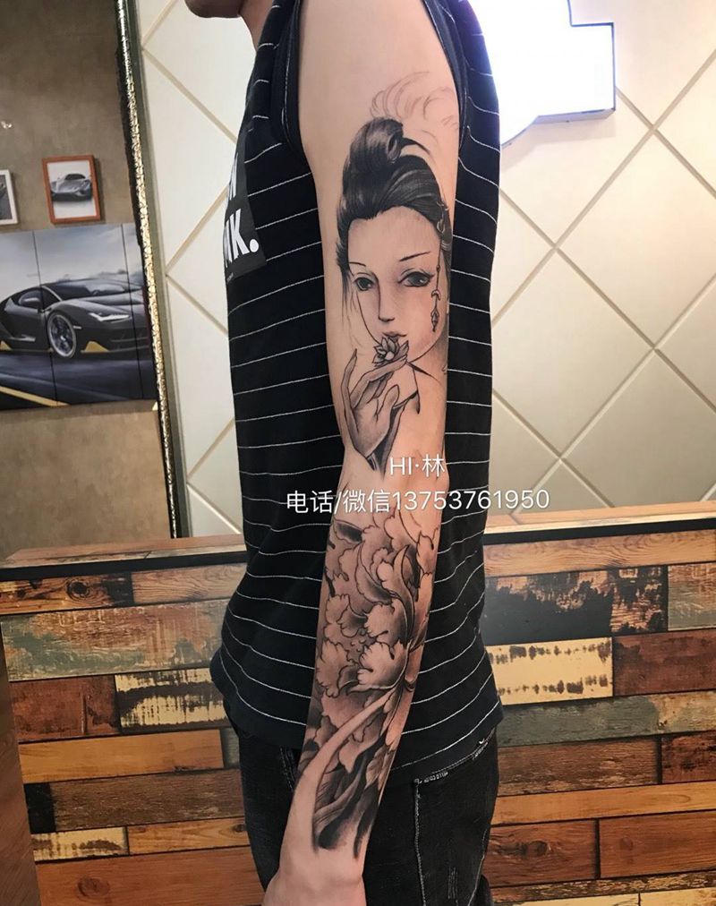 花臂纹身图片_手稿手臂传统人物纹身图案