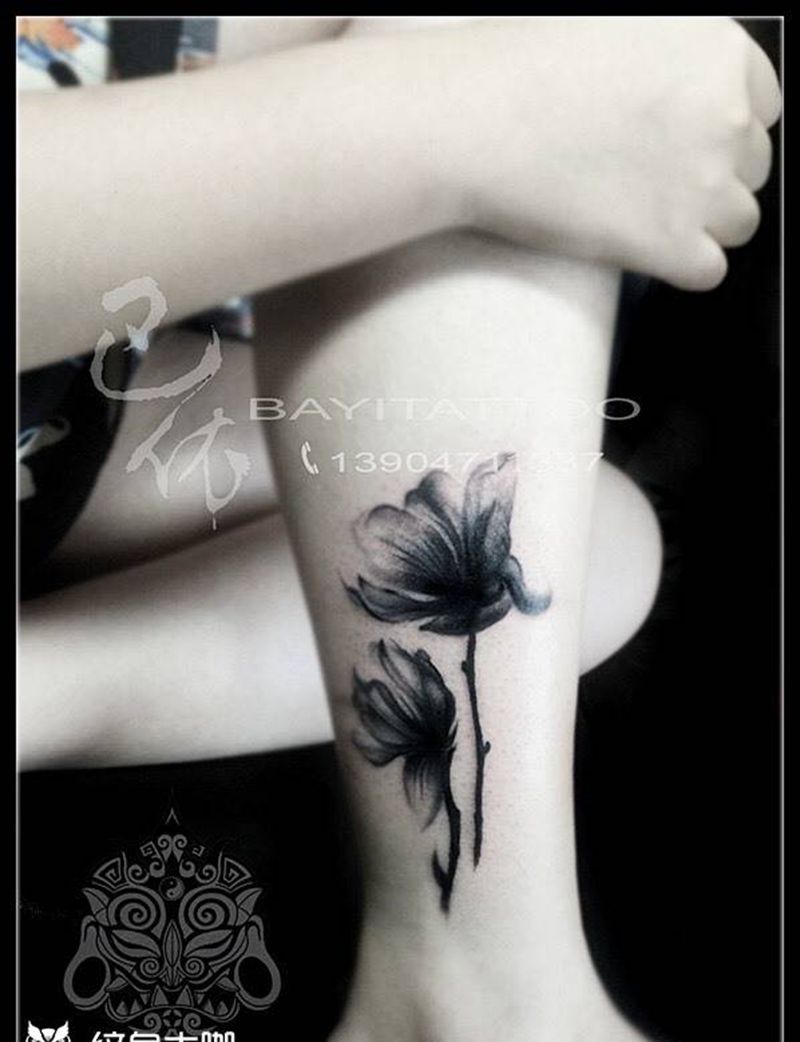 水墨写意莲花纹身图片_植物欧美巴依纹身内蒙古纹身专业纹身纹身图案
