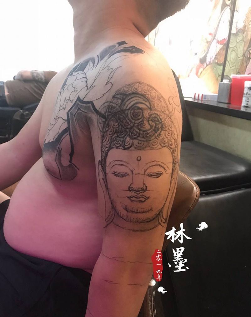 半胛纹身图片_手稿手臂胸部传统人物植物纹身图案