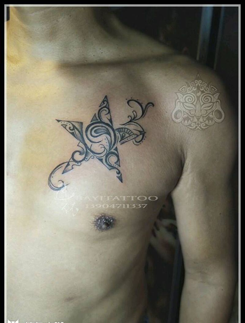 图腾花纹身图片_胸部清新图腾内蒙古纹呼市巴依纹身图案