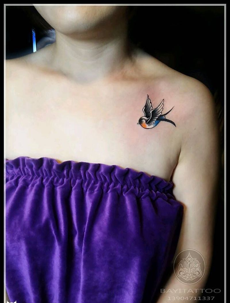 小燕子纹身图片_胸部欧美清新动物内蒙古纹呼市巴依纹身图案