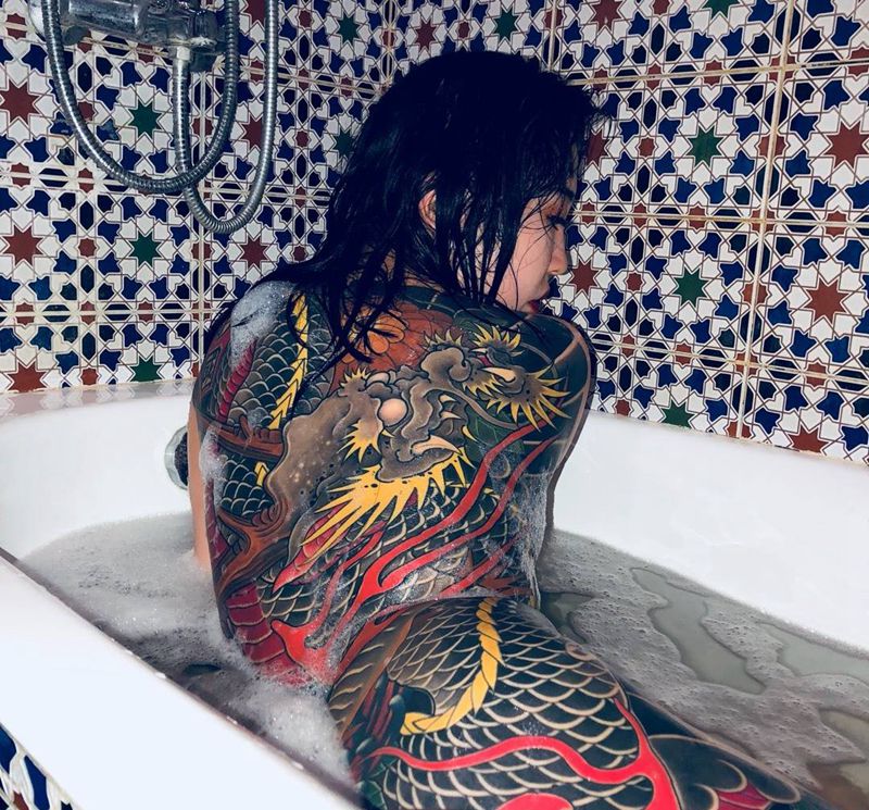 彫國整背龙作品纹身图片