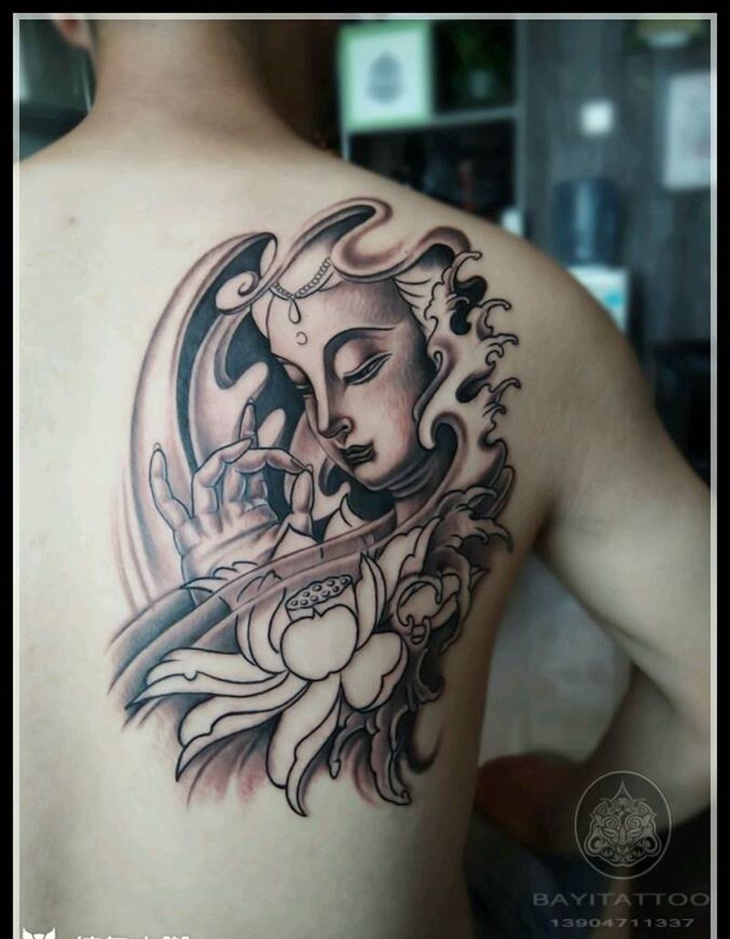 半背佛纹身图片_背部新传统原创半背佛纹身图案
