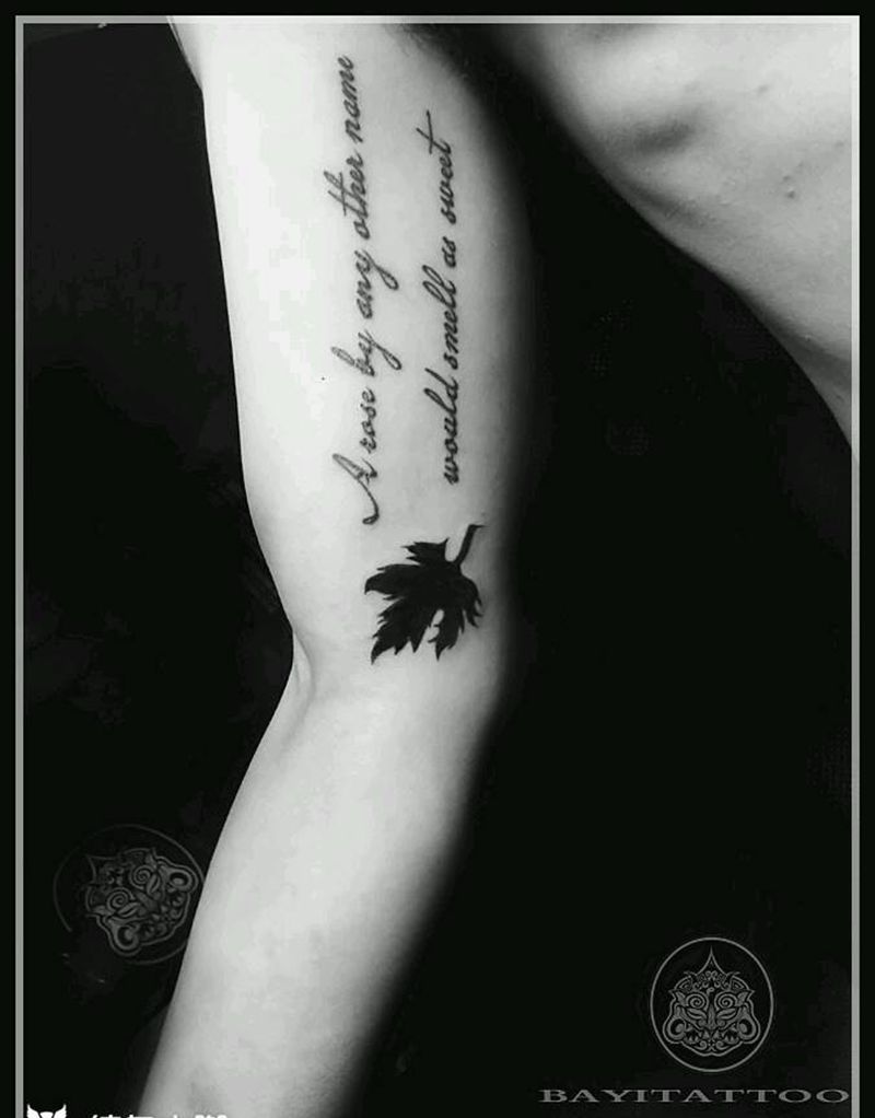 黑枫叶纹身图片_手臂图腾枫叶