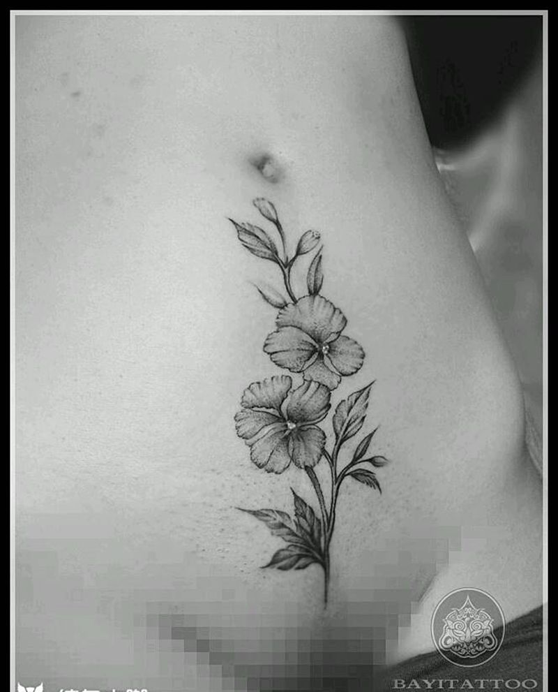 抛妇产疤痕纹身图片_腹部点刺小清新遮盖疤痕纹身图案