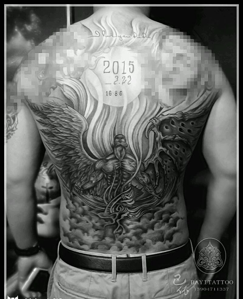 满背加工纹身图片_背部欧美鬼神内蒙古纹呼市巴依纹身图案