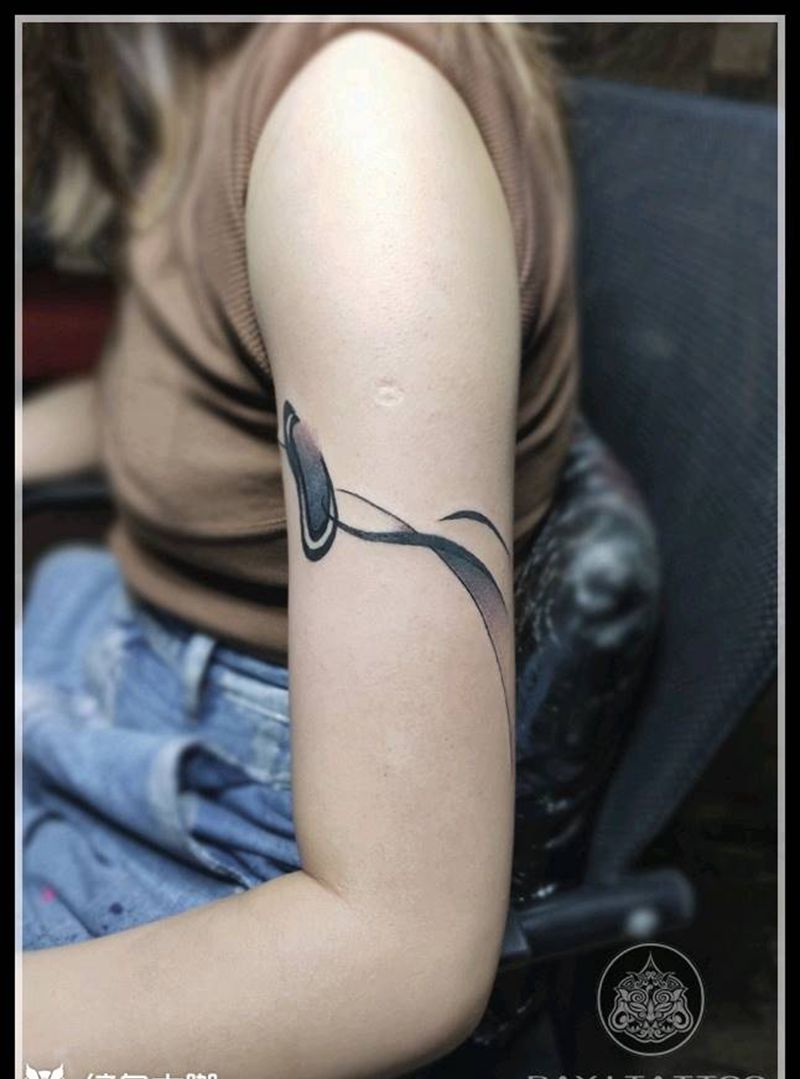 解构纹身图片_手臂水墨水母解构纹身图案