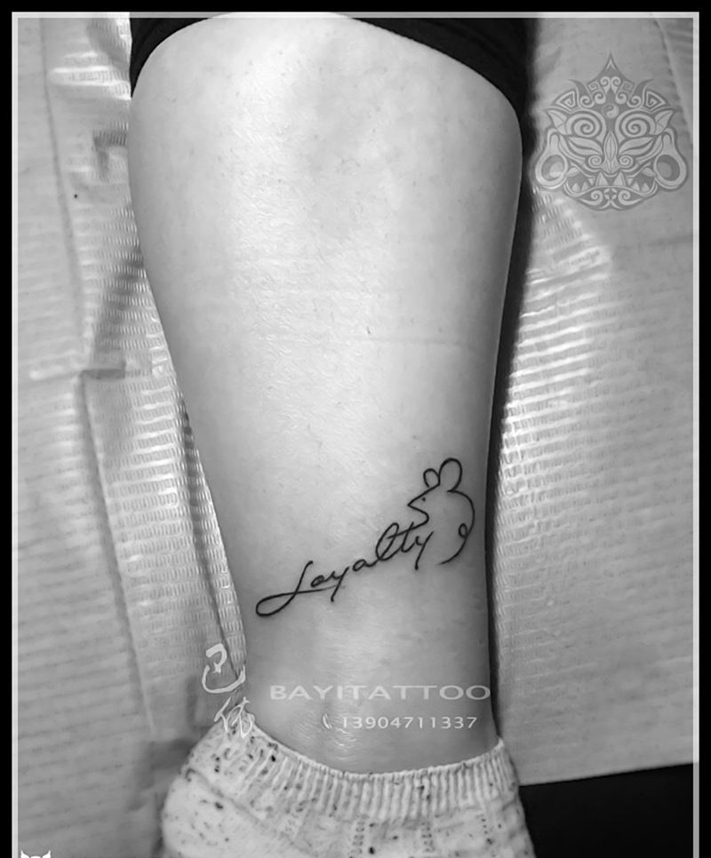 两枚字母纹身图片_巴依内蒙古专业培训手臂腿部清新纹身图案