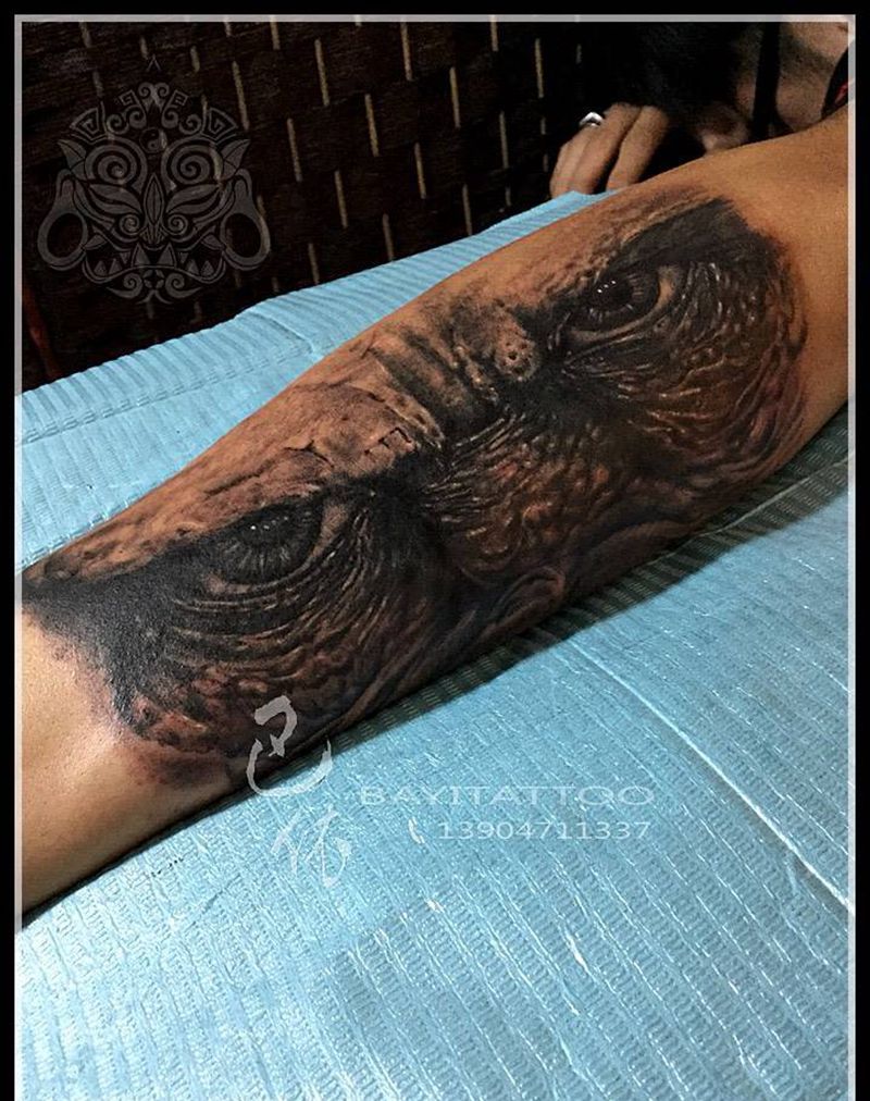 猩眼纹身图片_巴依内蒙古专业培训写实纹身图案