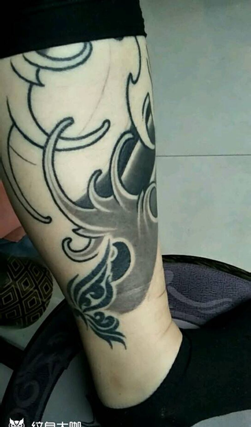 老传统局部恢复后纹身图片_腿部传统内蒙古纹呼市巴依纹身图案