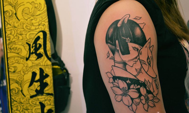 女姬纹身图片_水彩新传统纹身图案