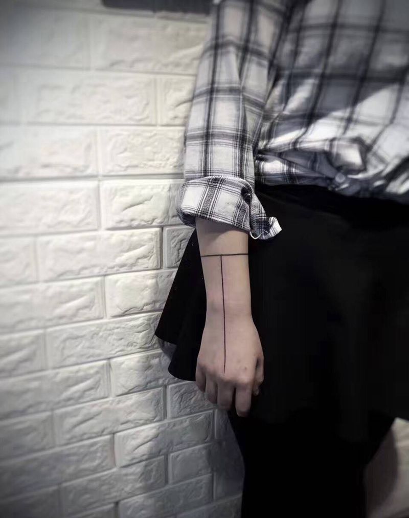 直线纹身图片