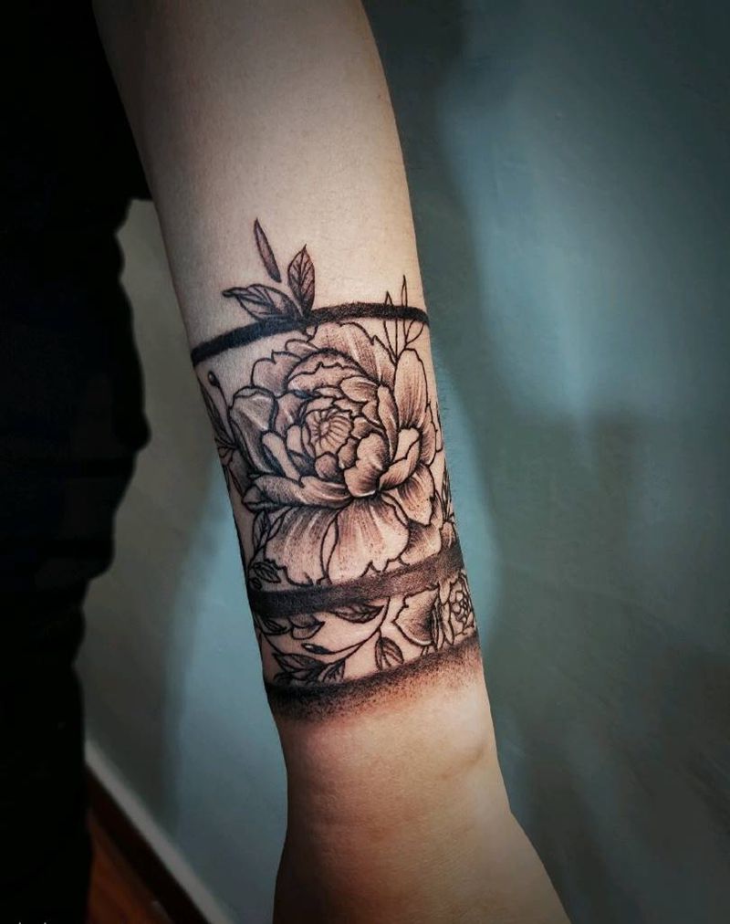 素花纹身图片_手臂点刺素花纹身图案