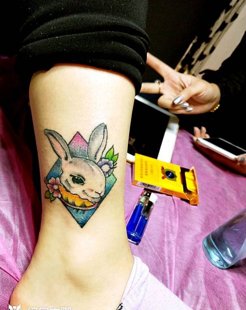 旧图上色纹身图片_腿部清新动物成品纹身图案