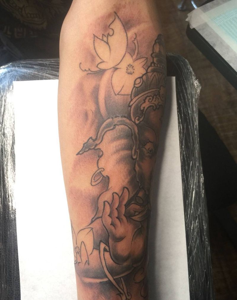 局部纹身图片_成品手臂传统鬼神宗教纹身图案