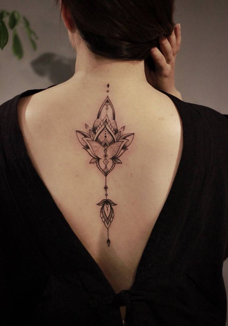 梵花纹身图片_成品肩部背部清新几何字符图腾纹身图案