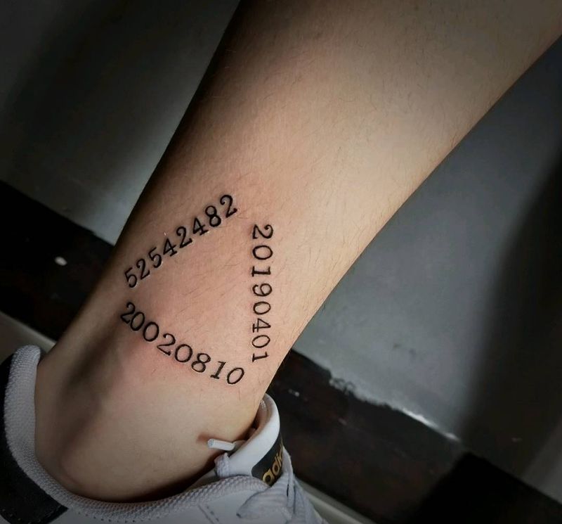 三角英文纹身图片_腿部英文纹身图案