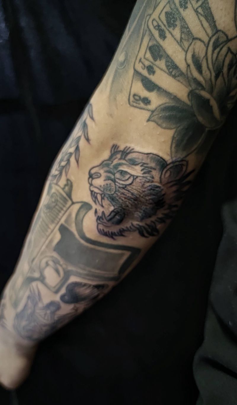 school纹身图片_手臂Old School纹身图案