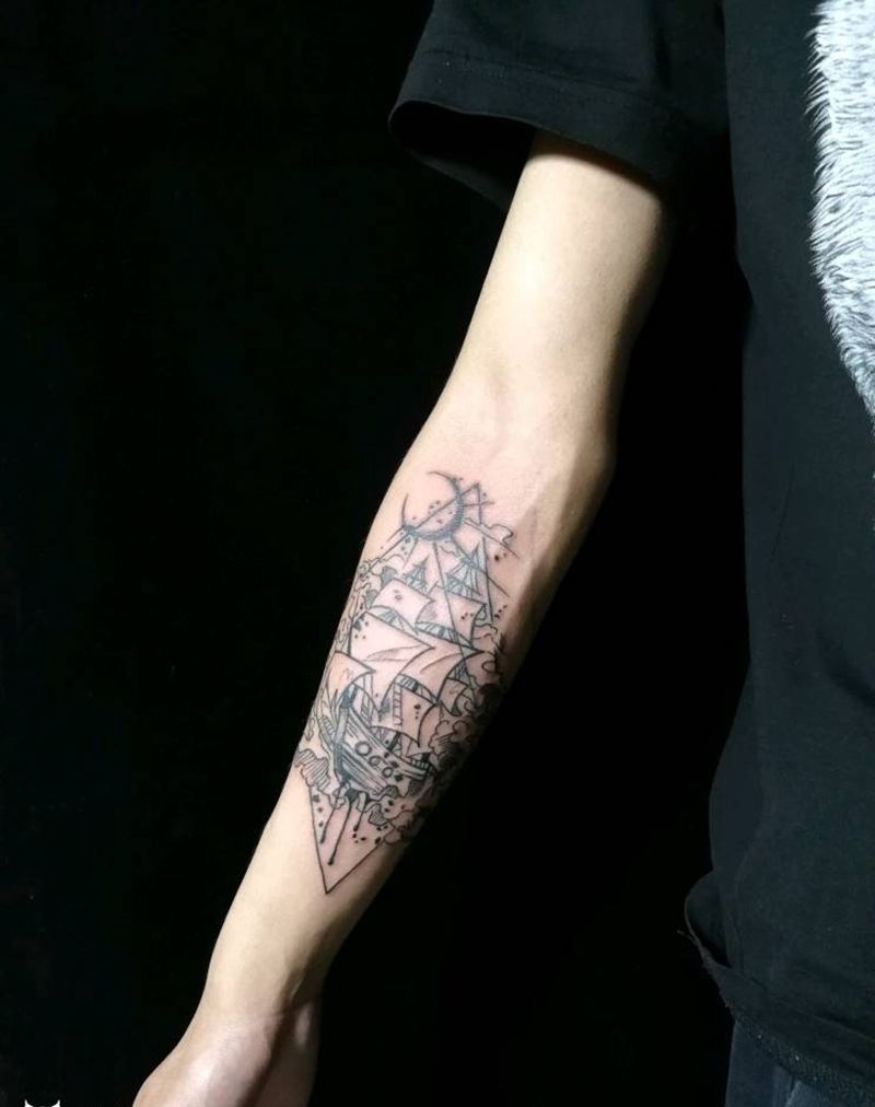 帆船纹身图片_手臂手部水墨几何纹身图案