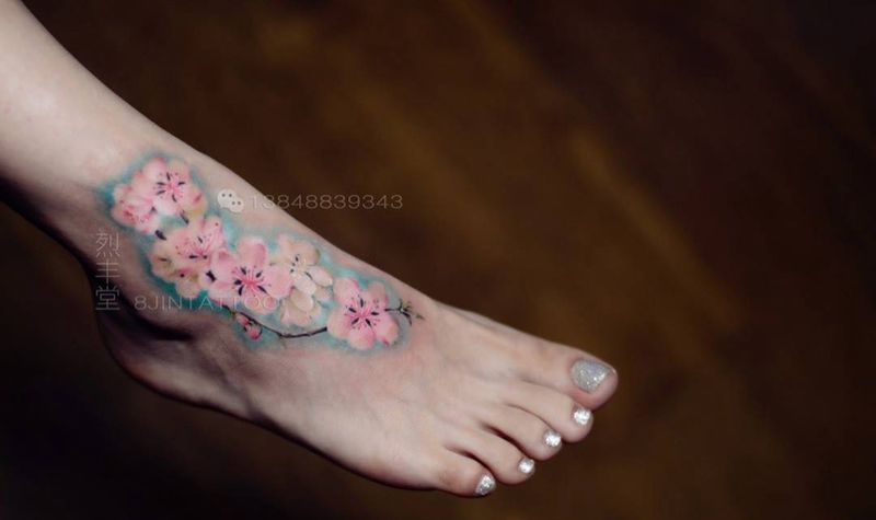 樱花纹身图片_插画脚部清新植物樱花纹身图案