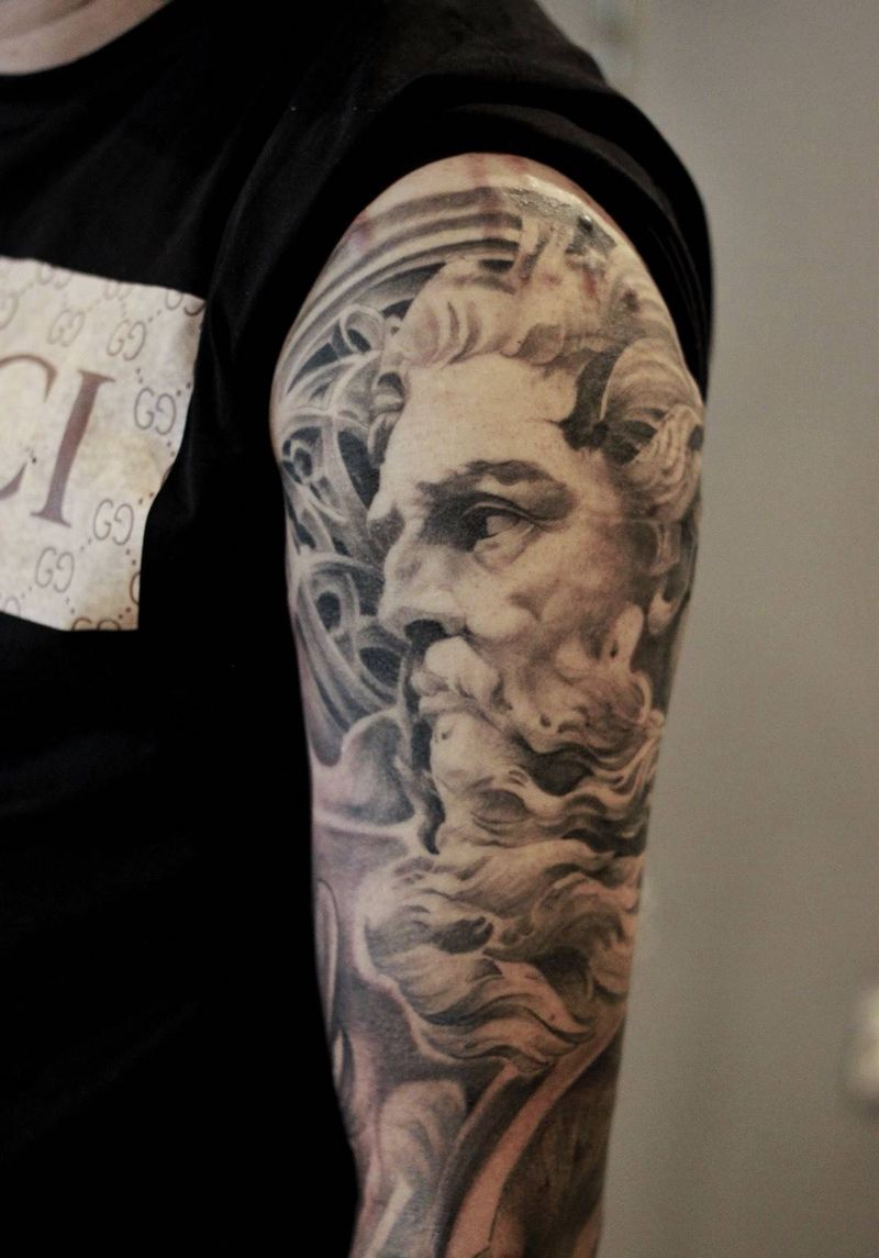 欧美写实画臂纹身图片_手臂欧美写实纹身图案