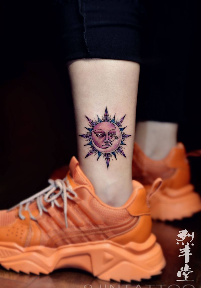 太阳☀️纹身图片_腿部Old SchoolNew School太阳神太阳脚踝纹身图案