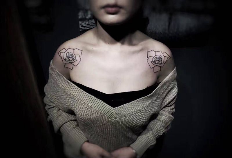 直线几何玫瑰肩花纹身图片