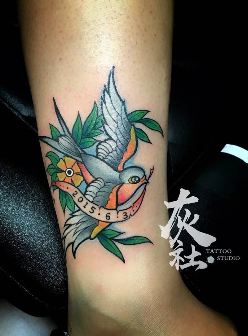 小燕子纹身图片