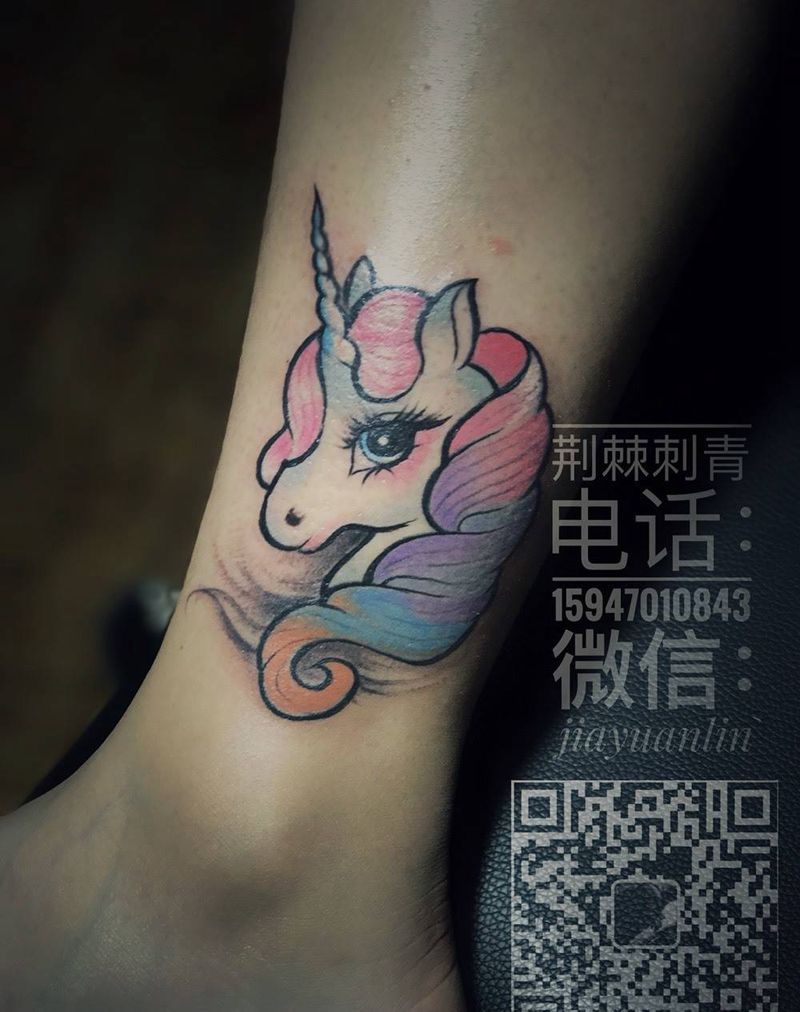 独角兽，脚腕纹身图片