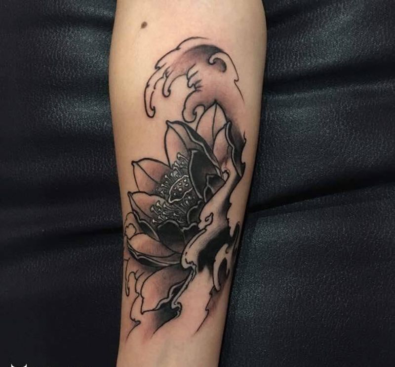 荷花纹身图片