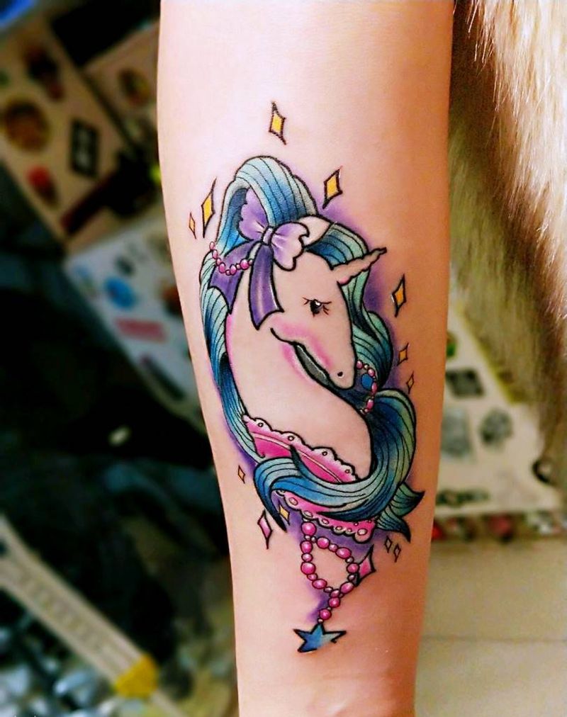 独角兽纹身图片_手臂Old School纹身图案