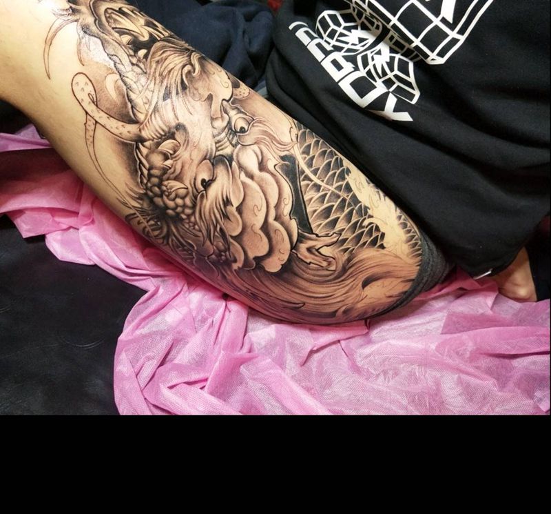 首席纹身师 AK作品纹身图片_腿部传统动物成品纹身图案