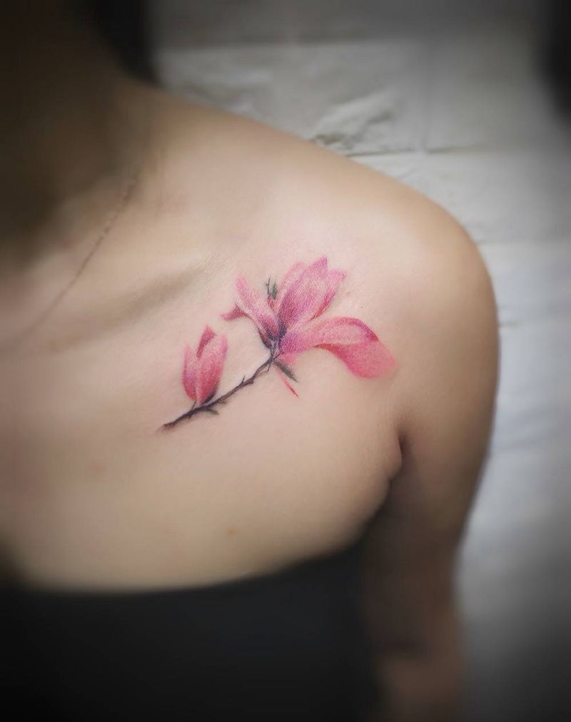 锁骨桃花纹身图片