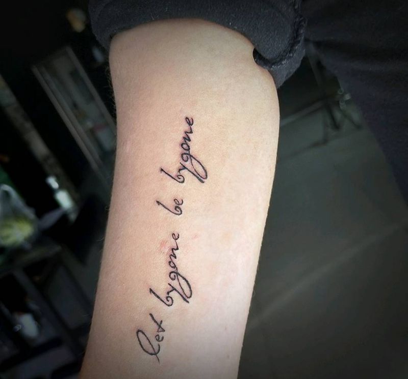 英文简笔画纹身图片_手臂几何纹身图案