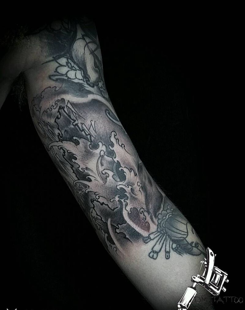 传统山水花臂衔接纹身图片_手臂腿部新传统水墨花臂纹身图案