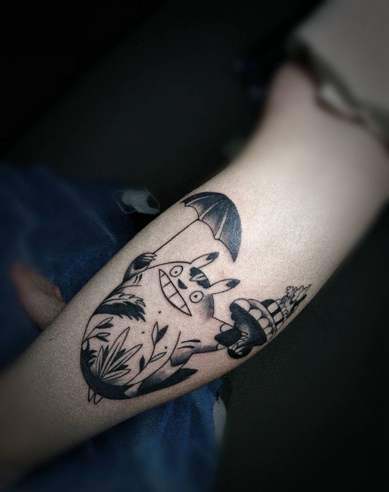 龙猫纹身图片_腿部龙猫纹身图案