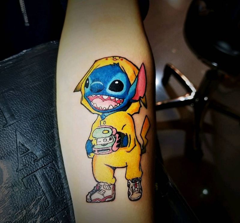 星际宝贝，史迪奇纹身图片_手臂Old School星际宝贝纹身图案