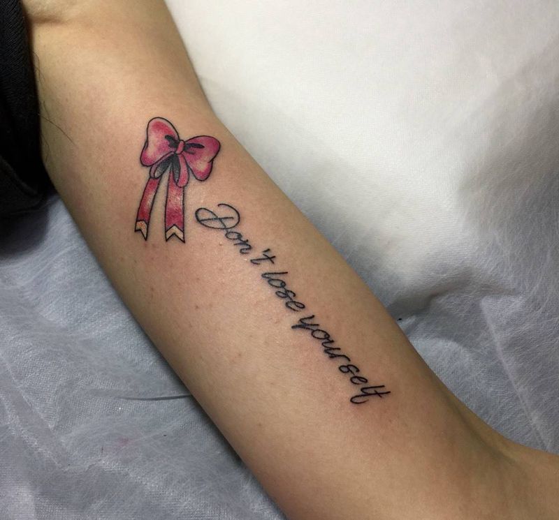 蝴蝶结纹身图片_清新纹身图案