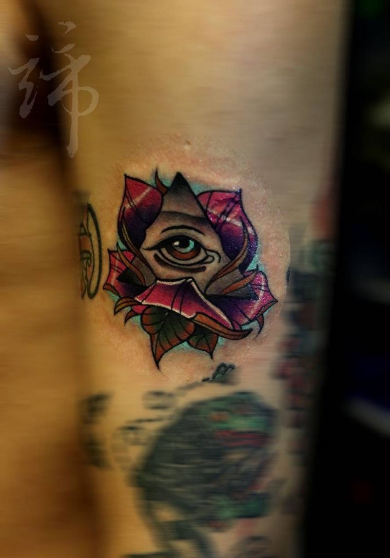 上帝之眼纹身图片_成品颈部肩部胸部背部臀部手臂手部欧美清新纹身图案