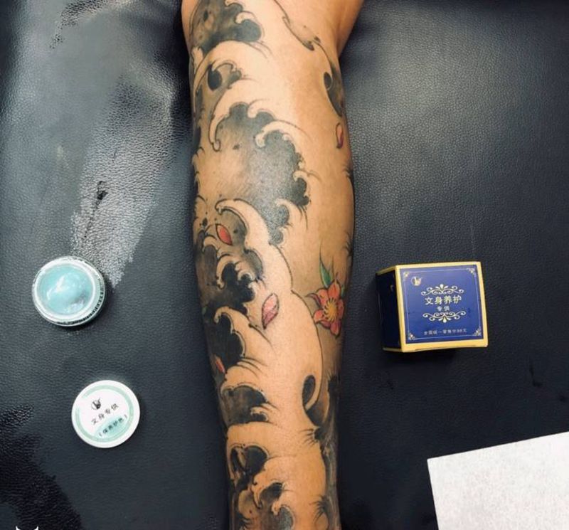 水浪纹身图片_新传统纹身图案