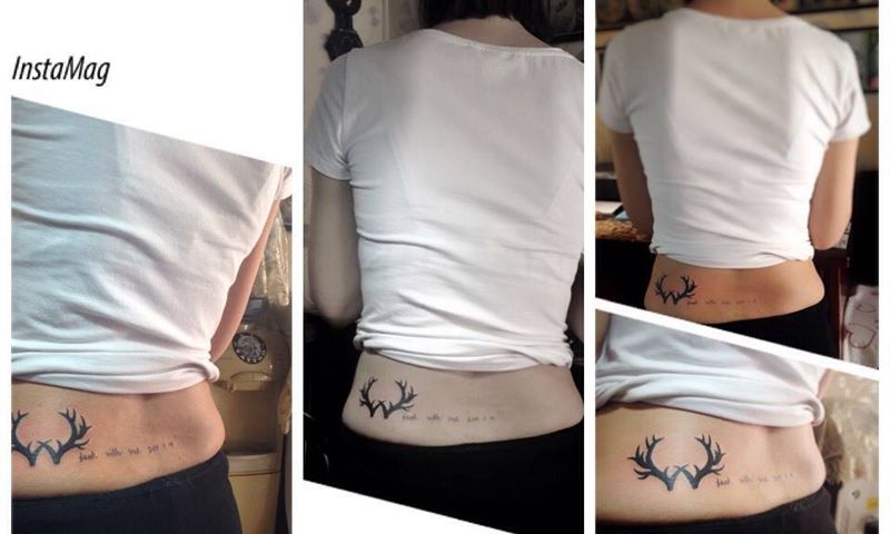 鹿角英文纹身图片