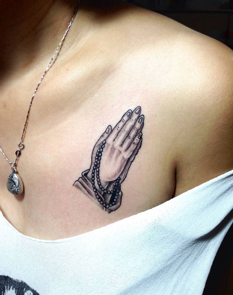 拜纹身图片_手稿胸部写实纹身图案