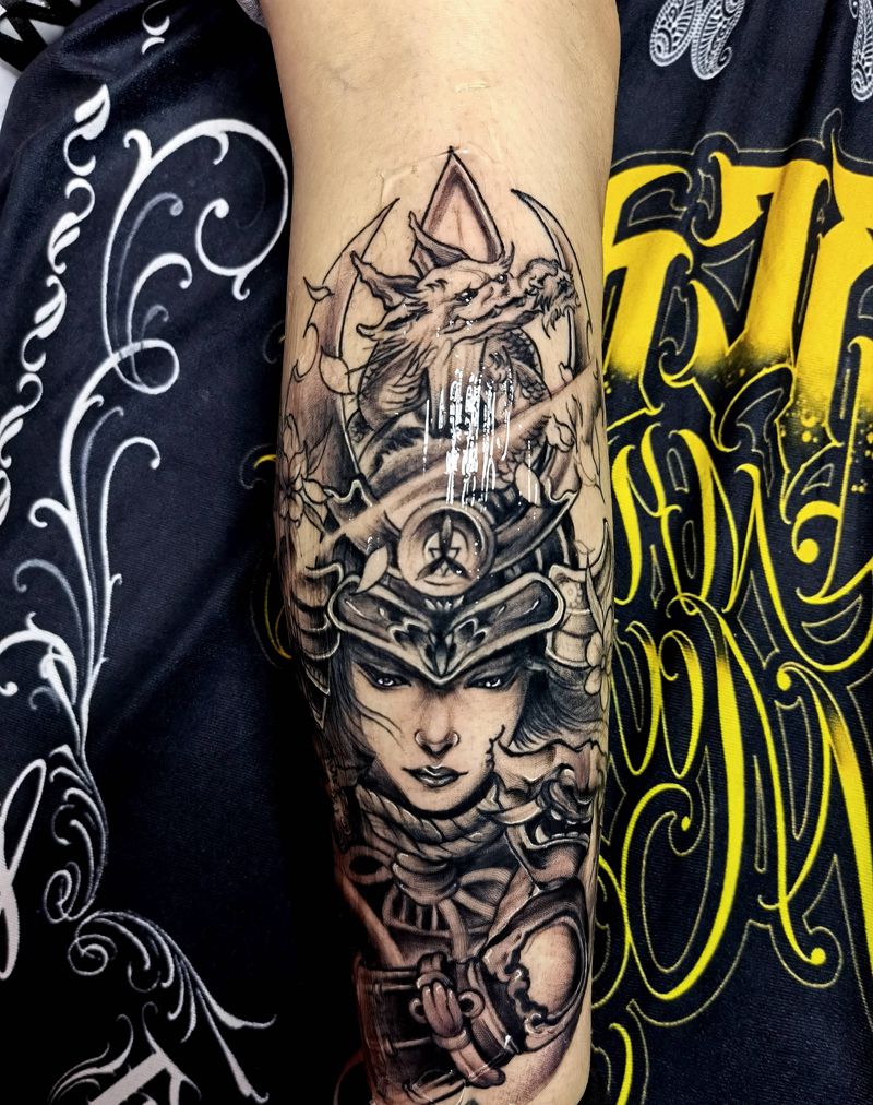 女武士纹身图片_腿部纹身图案