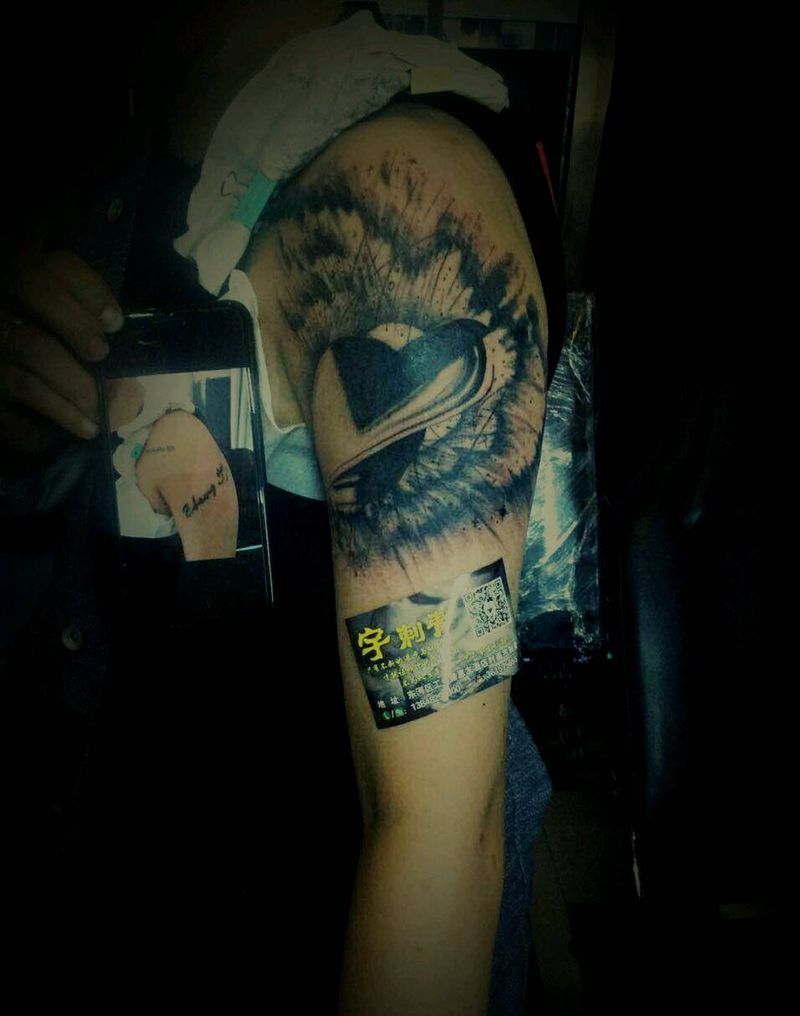 字母遮盖纹身图片_颈部臀部清新几何原创小图遮盖成品手稿纹身图案