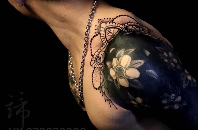 黑臂纹身图片_成品臀部手臂腿部胸部颈部手部欧美图腾宗教纹身图案