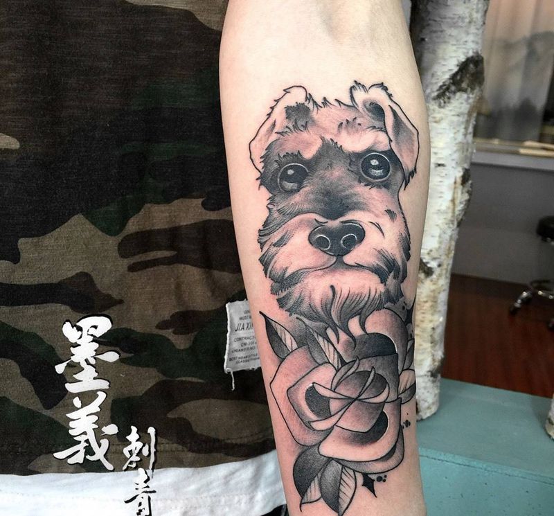 雪纳瑞纹身图片_成品插画颈部手稿臀部情侣图腾手部腰部写实纹身图案