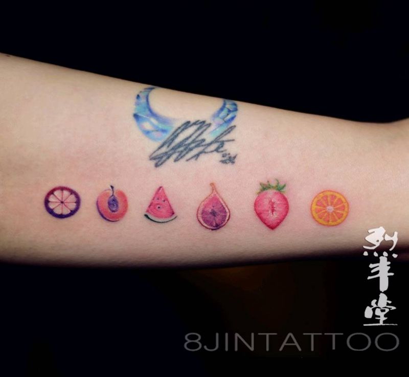 水果一组纹身图片_手臂水彩水果草莓纹身图案