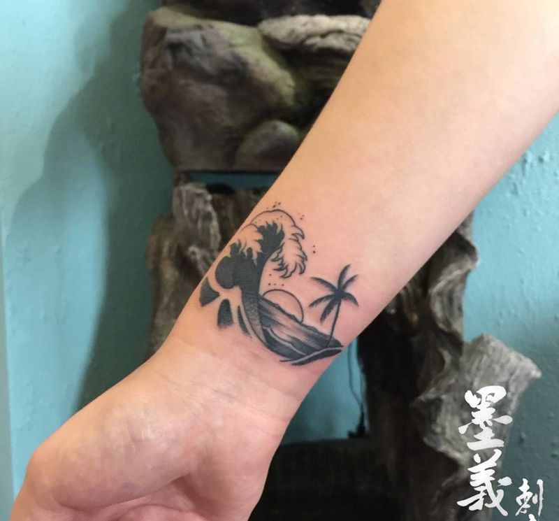 椰子树纹身图片_手稿腿部清新贴纸人物宗教情侣静物肩部纹身图案