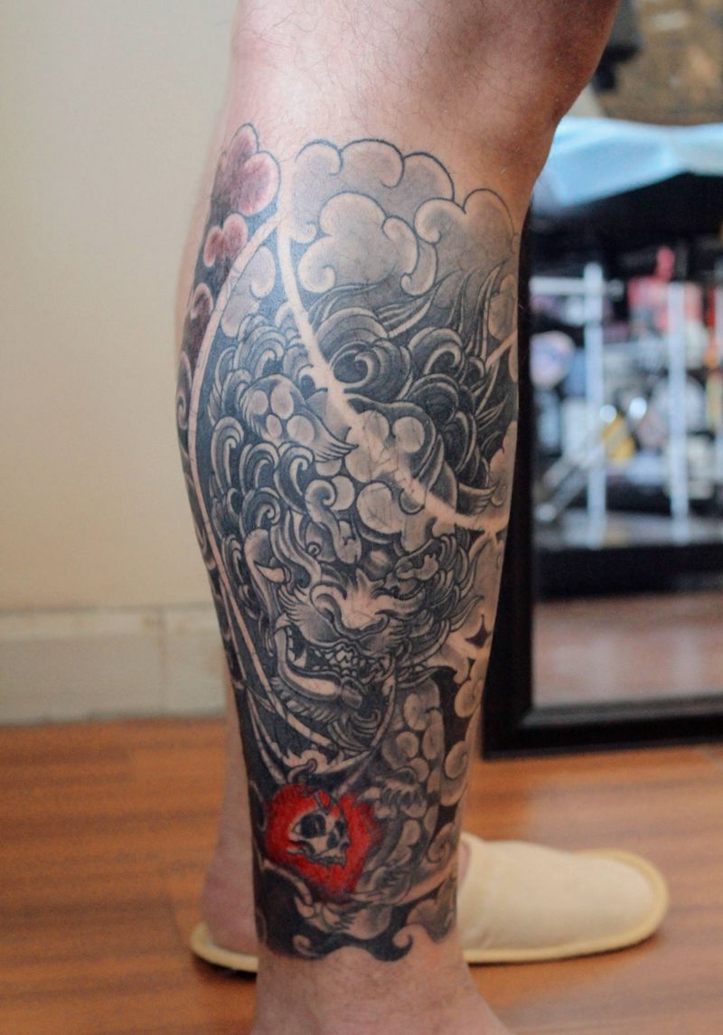 小腿遮盖纹身图片_腿部纹身图案